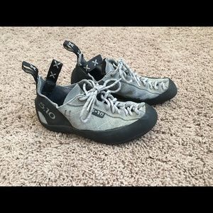 Youth Rock Climbing Shoes